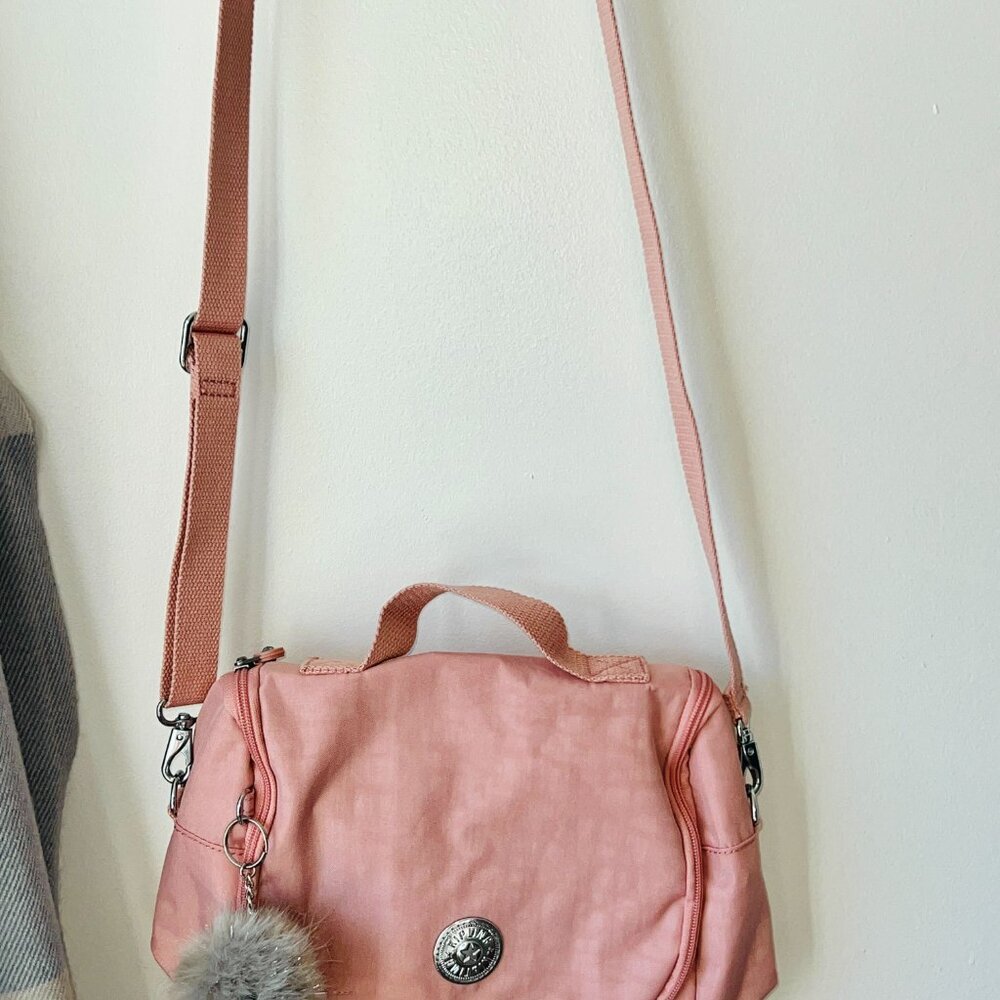 Kipling Kichirou Lunch Bag in Bridal Rose, NWOT - Picture 4 of 9